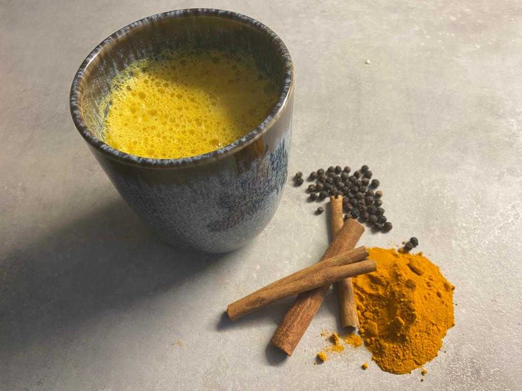 golden-latte-curcuma-recette