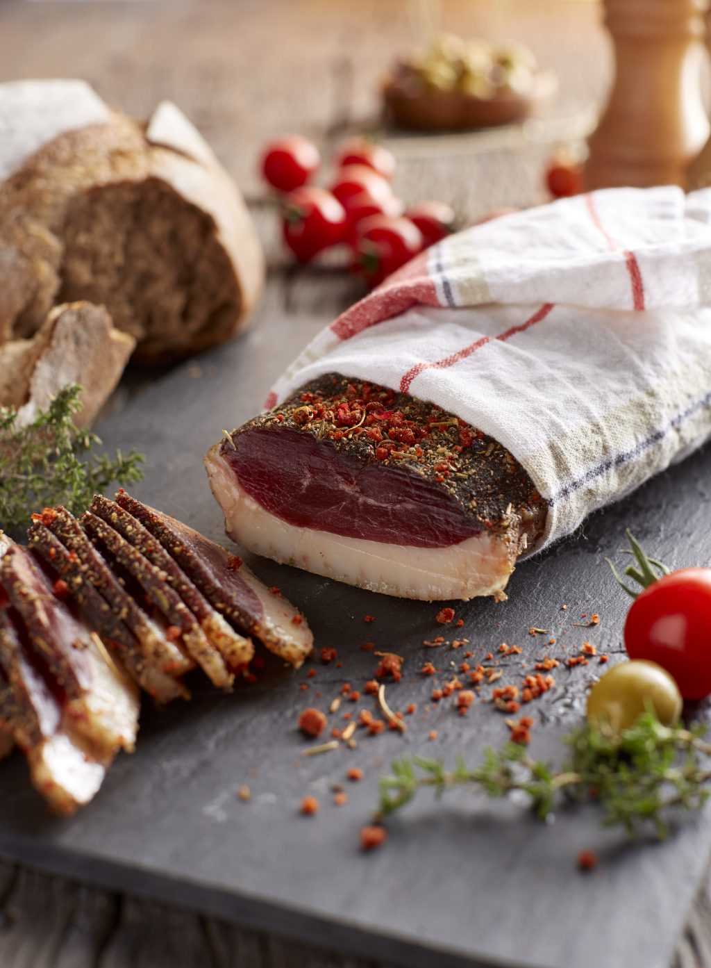 canard-seché-au-piment-d-espelette