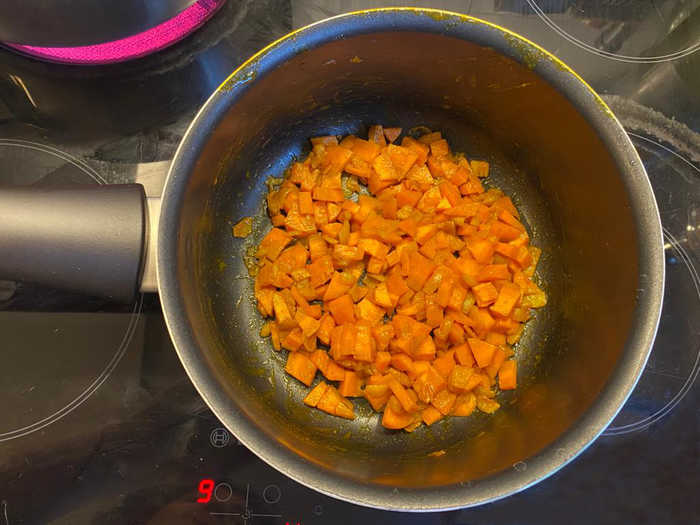 soupe-curcuma-recette-carottes